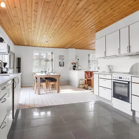 Minte - 450m From The Sea By Interhome